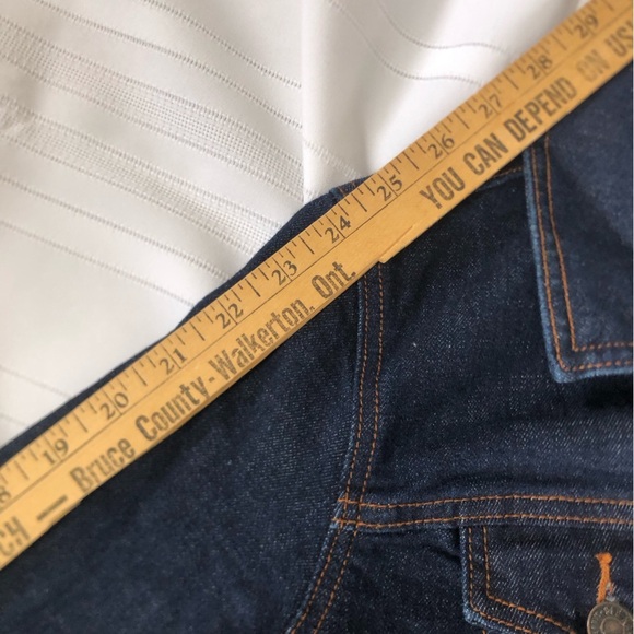 Early 2000’s Old Navy Denim Jacket - Picture 8 of 13